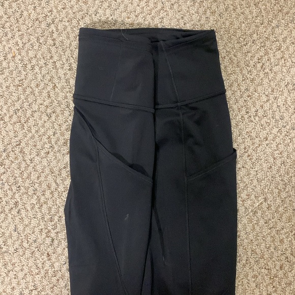 Black lulu lemon leggings/capres - Picture 2 of 3